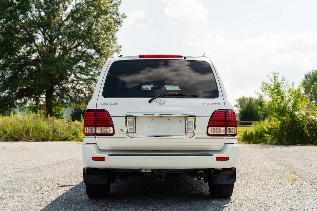 2006 Lexus LX 2nd Gen - Image 28 of 31