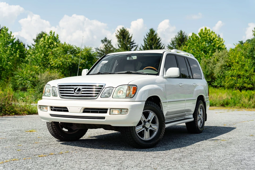 2006 Lexus LX 2nd Gen - Image 5 of 31