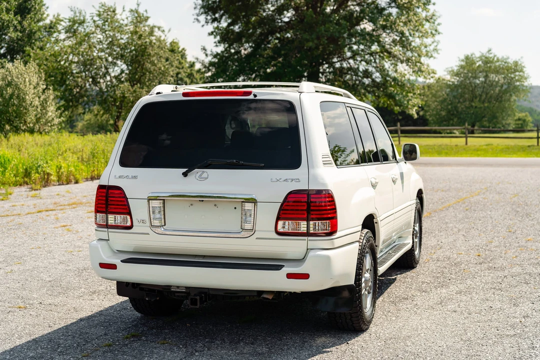 2006 Lexus LX 2nd Gen - Image 30 of 31