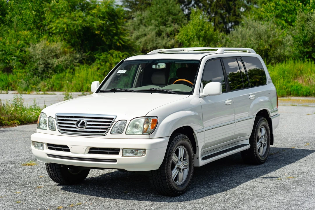 2006 Lexus LX 2nd Gen - Image 8 of 31