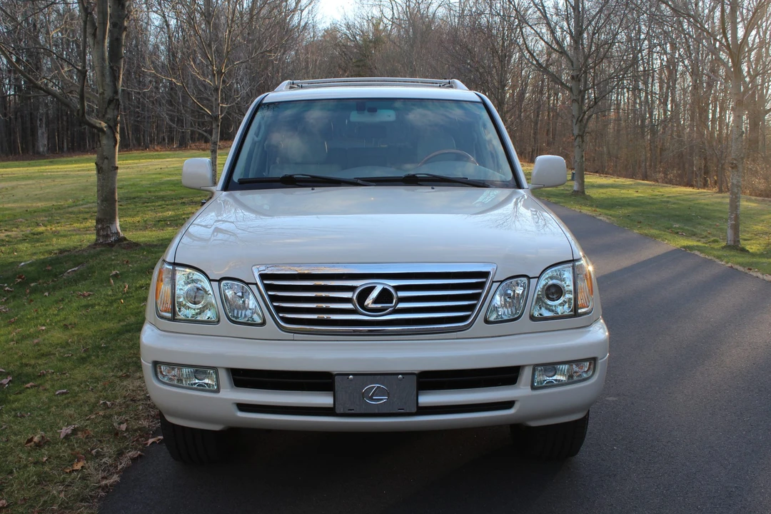 2006 Lexus LX 2nd Gen - Image 6 of 31