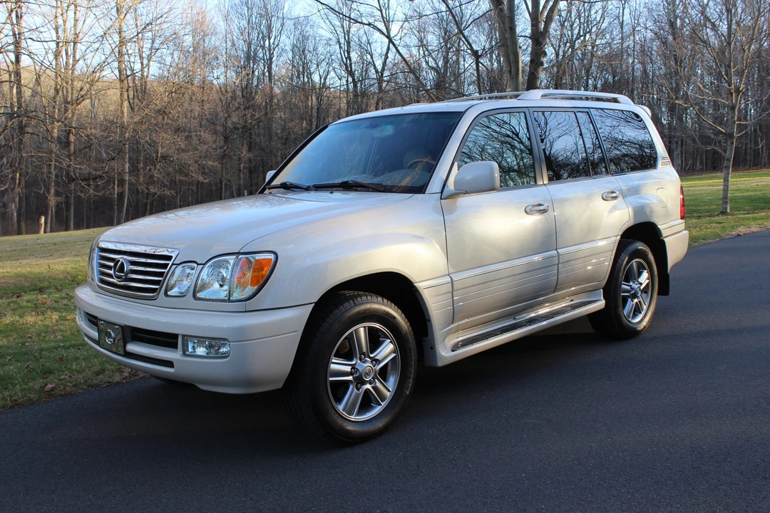 2006 Lexus LX 2nd Gen - Image 4 of 31