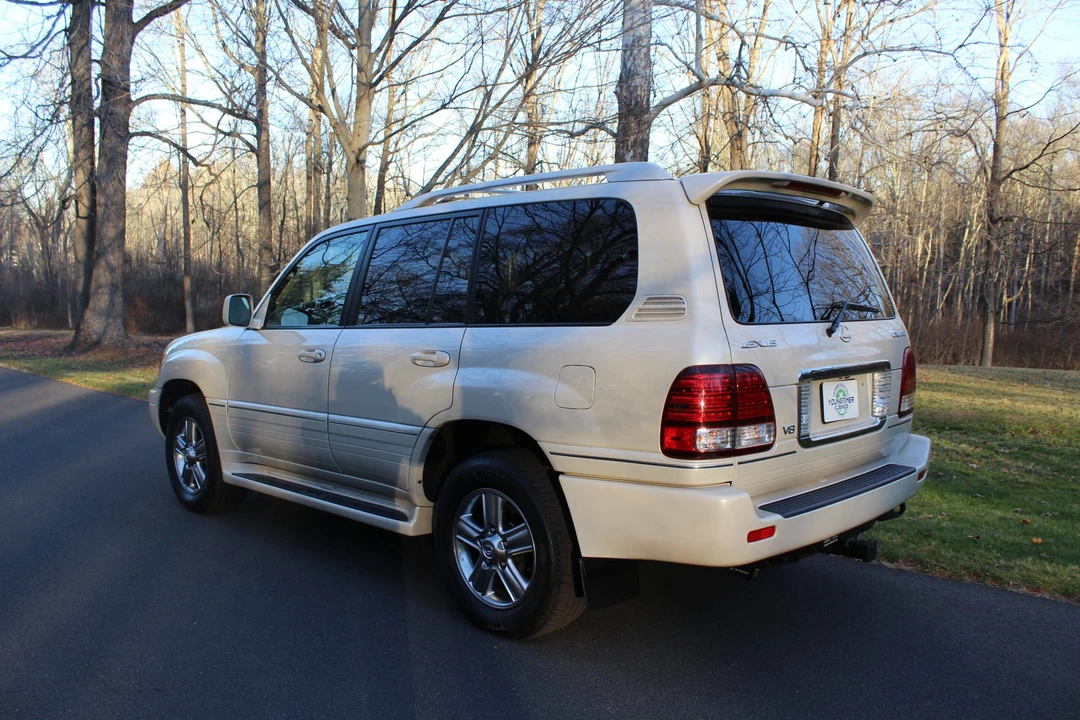 2006 Lexus LX 2nd Gen - Image 14 of 31