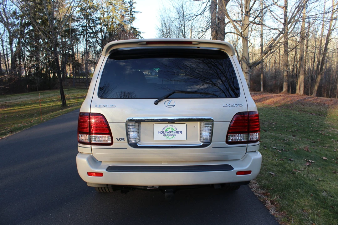 2006 Lexus LX 2nd Gen - Image 13 of 31