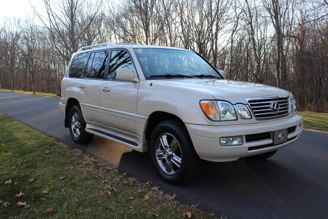 2006 Lexus LX 2nd Gen - Image 7 of 31