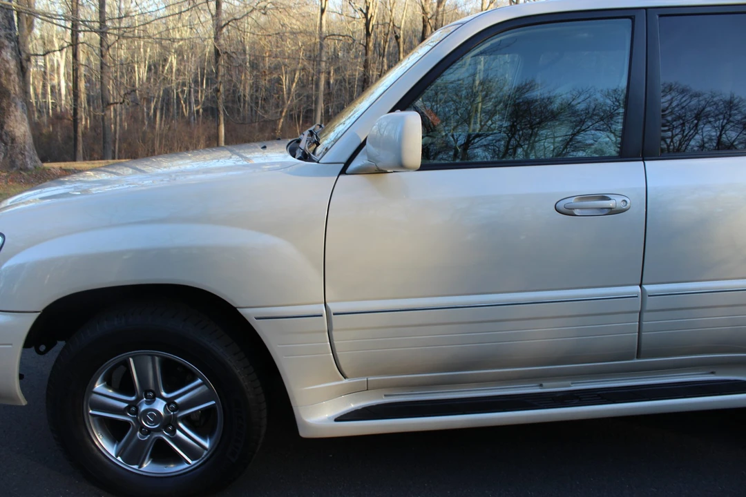 2006 Lexus LX 2nd Gen - Image 24 of 31