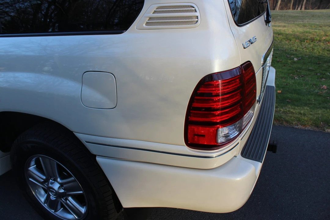 2006 Lexus LX 2nd Gen - Image 31 of 31