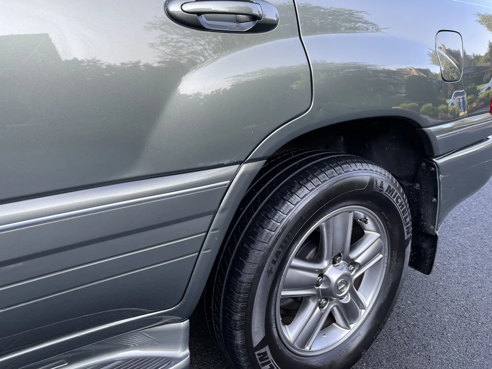 2006 Lexus LX 2nd Gen - Image 27 of 31