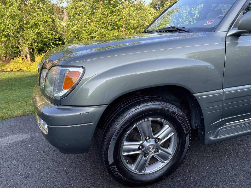 2006 Lexus LX 2nd Gen - Image 22 of 31