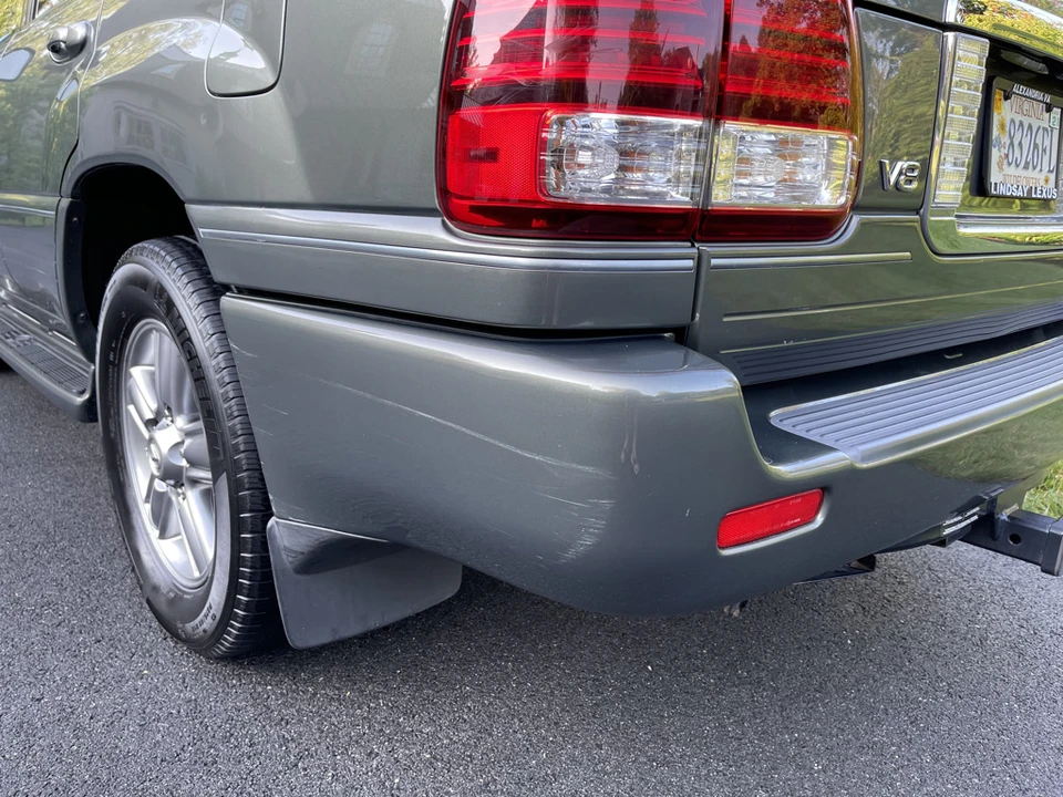 2006 Lexus LX 2nd Gen - Image 18 of 31