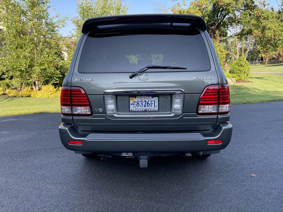 2006 Lexus LX 2nd Gen - Image 4 of 31
