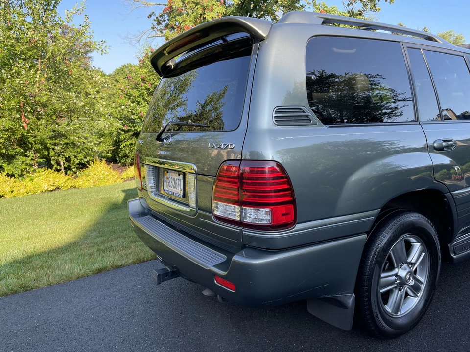 2006 Lexus LX 2nd Gen - Image 14 of 31