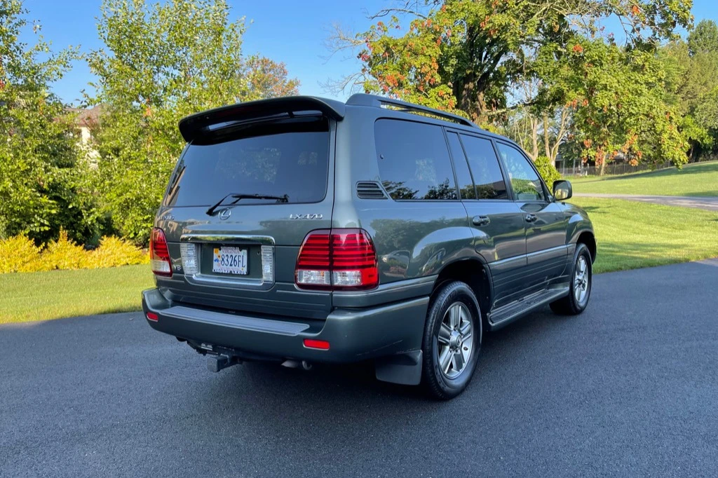 2006 Lexus LX 2nd Gen - Image 5 of 31