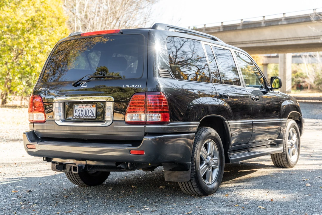 2006 Lexus LX 2nd Gen - Image 6 of 31