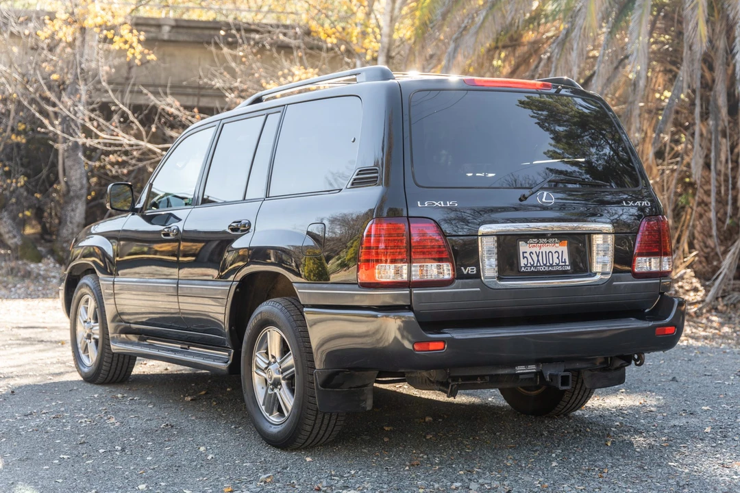 2006 Lexus LX 2nd Gen - Image 4 of 31
