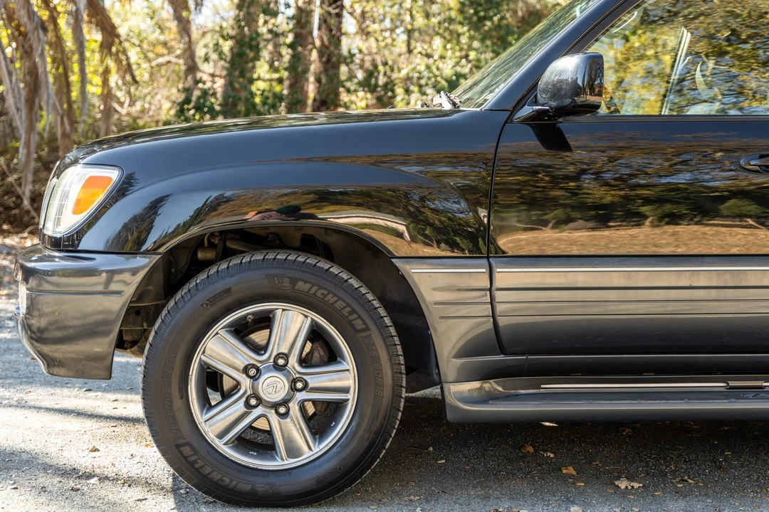 2006 Lexus LX 2nd Gen - Image 14 of 31