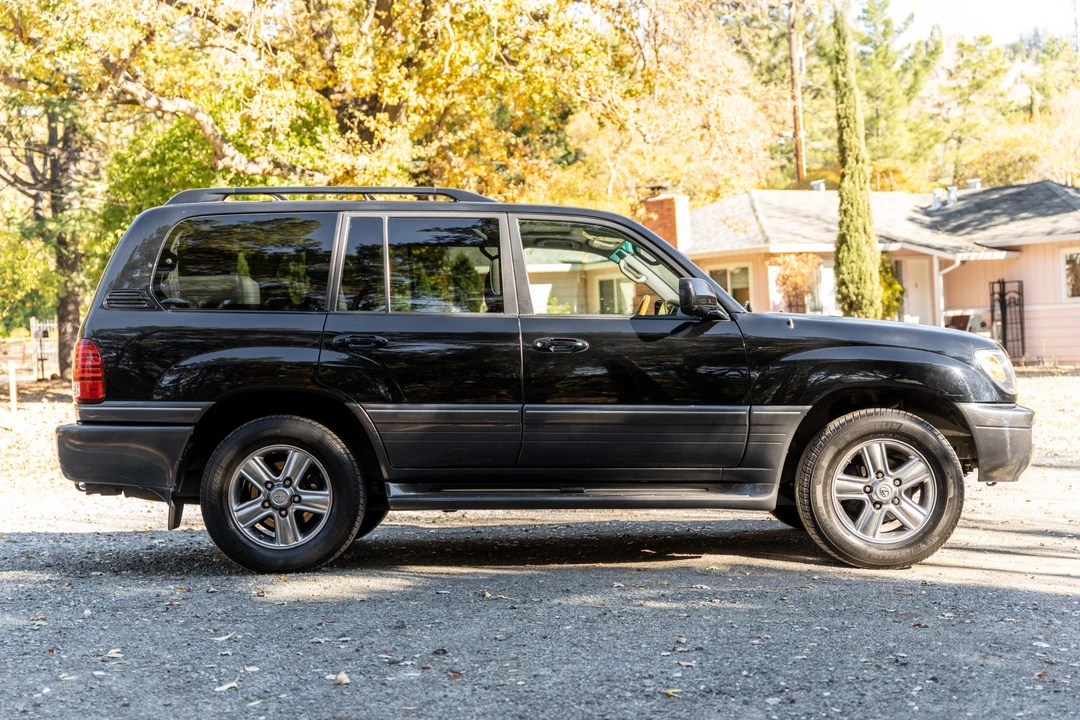 2006 Lexus LX 2nd Gen - Image 7 of 31