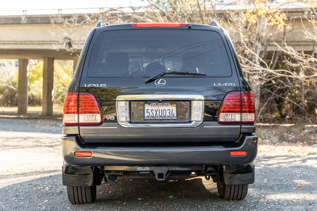 2006 Lexus LX 2nd Gen - Image 5 of 31