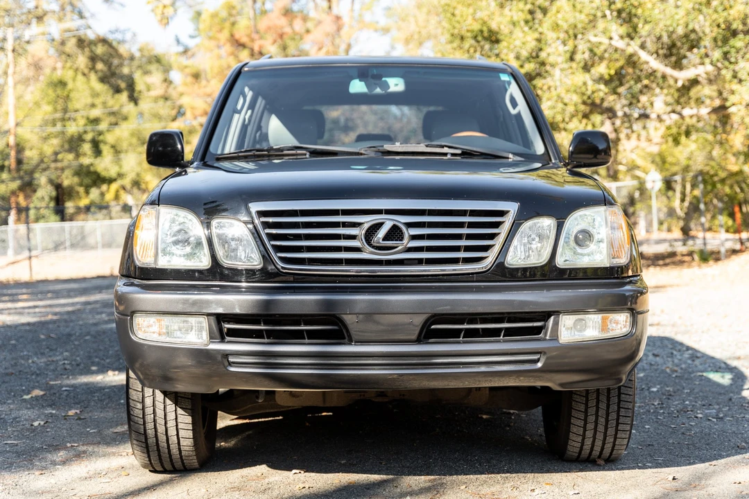 2006 Lexus LX 2nd Gen - Image 9 of 31