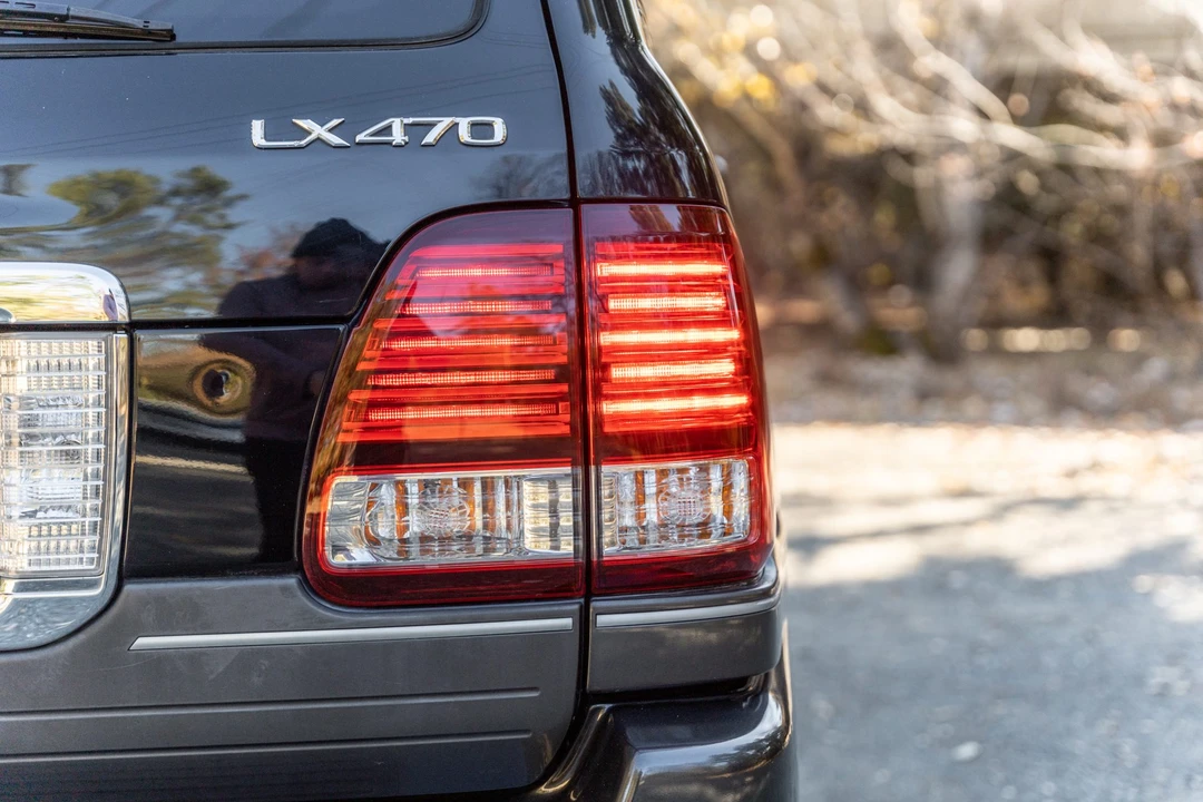 2006 Lexus LX 2nd Gen - Image 27 of 31