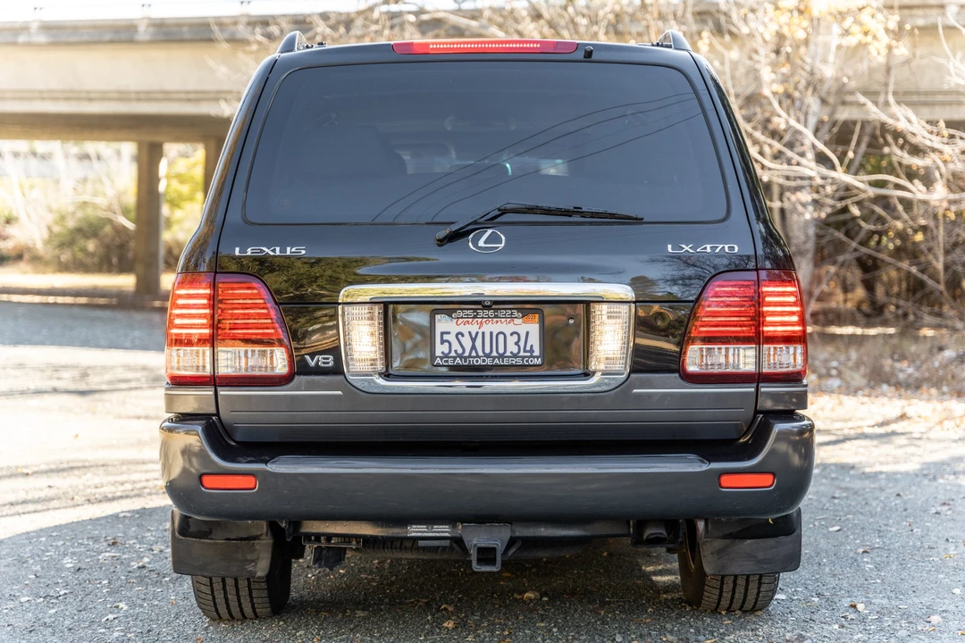 2006 Lexus LX 2nd Gen - Image 23 of 31