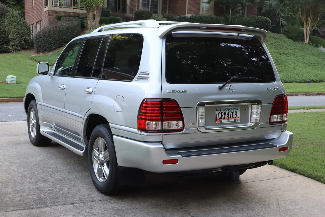 2006 Lexus LX 2nd Gen - Image 18 of 31