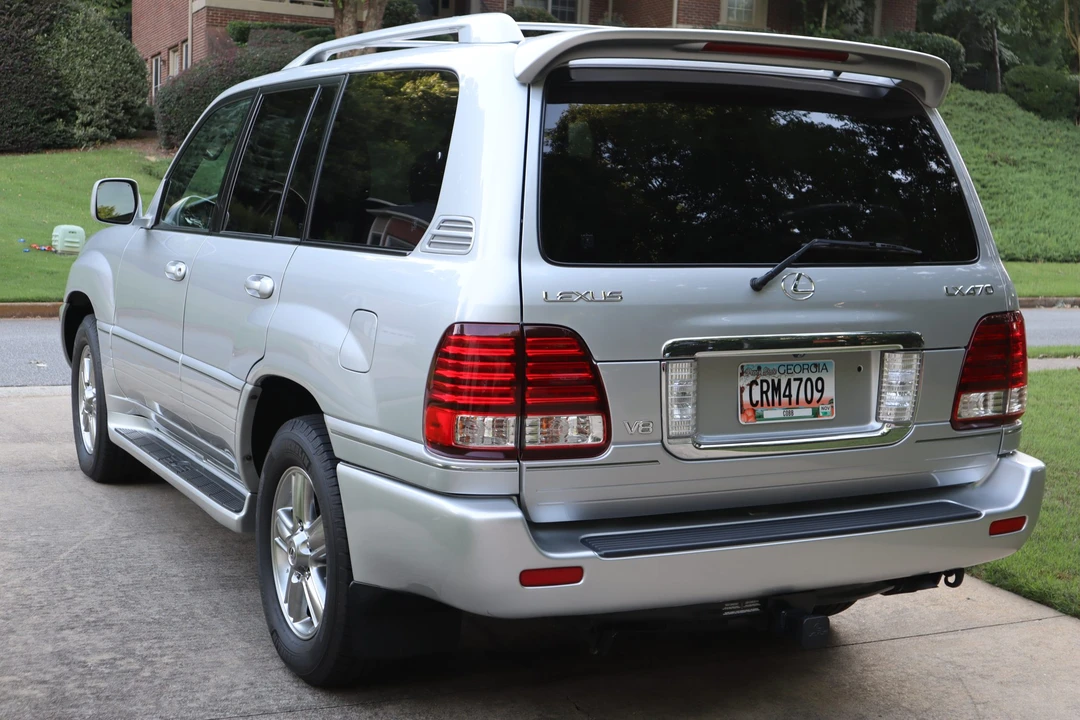 2006 Lexus LX 2nd Gen - Image 17 of 31