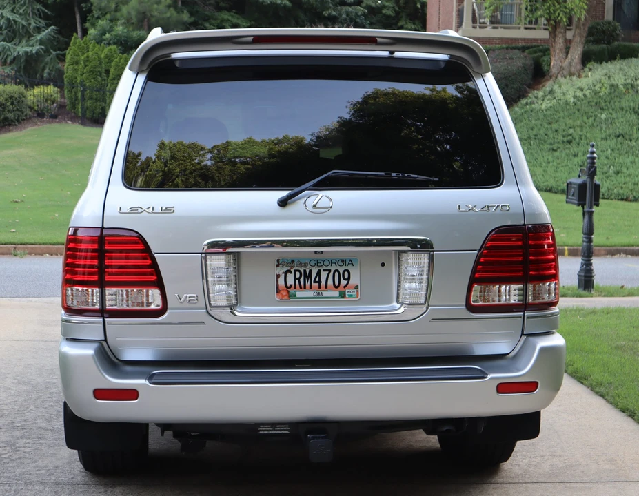 2006 Lexus LX 2nd Gen - Image 15 of 31