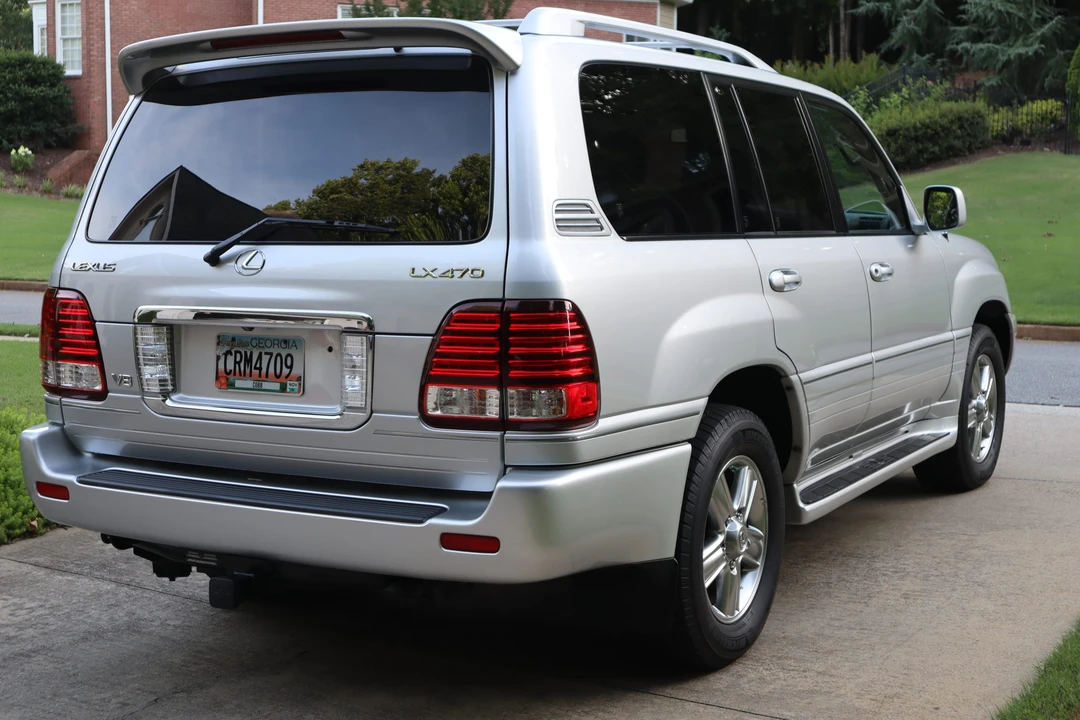 2006 Lexus LX 2nd Gen - Image 13 of 31