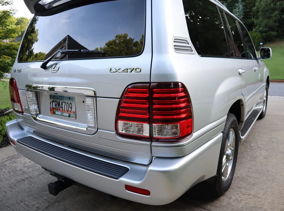 2006 Lexus LX 2nd Gen - Image 14 of 31