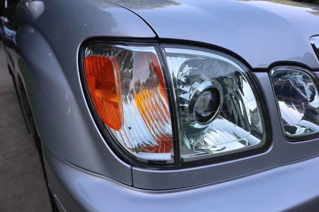 2006 Lexus LX 2nd Gen - Image 24 of 31