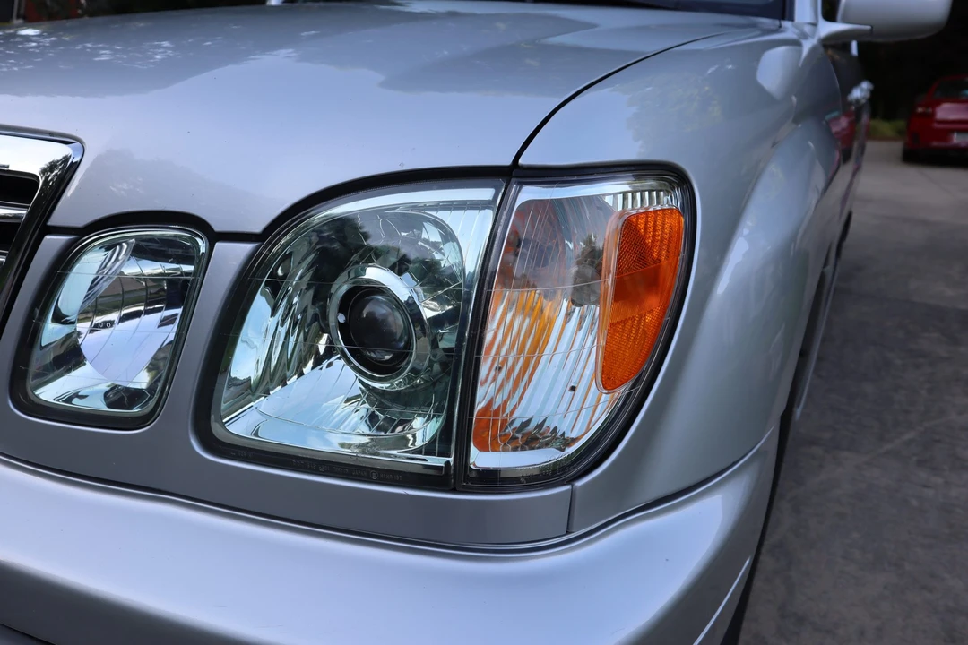 2006 Lexus LX 2nd Gen - Image 25 of 31