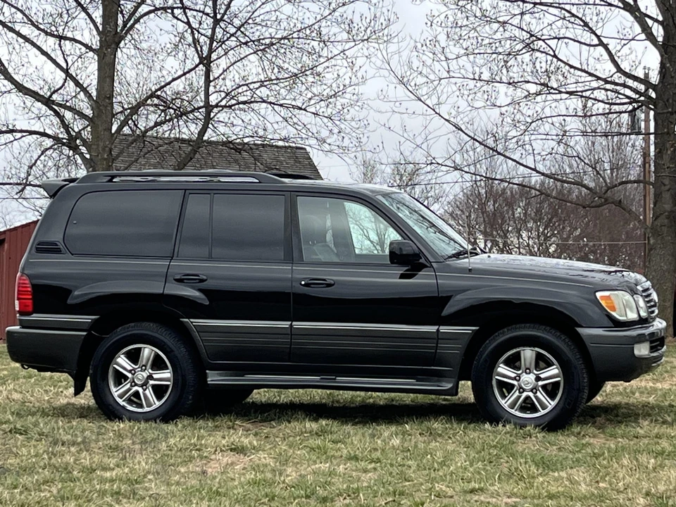 2006 Lexus LX 2nd Gen - Image 30 of 31