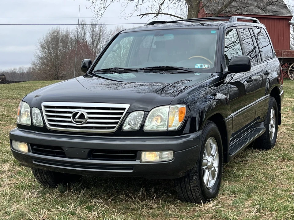2006 Lexus LX 2nd Gen - Image 3 of 31