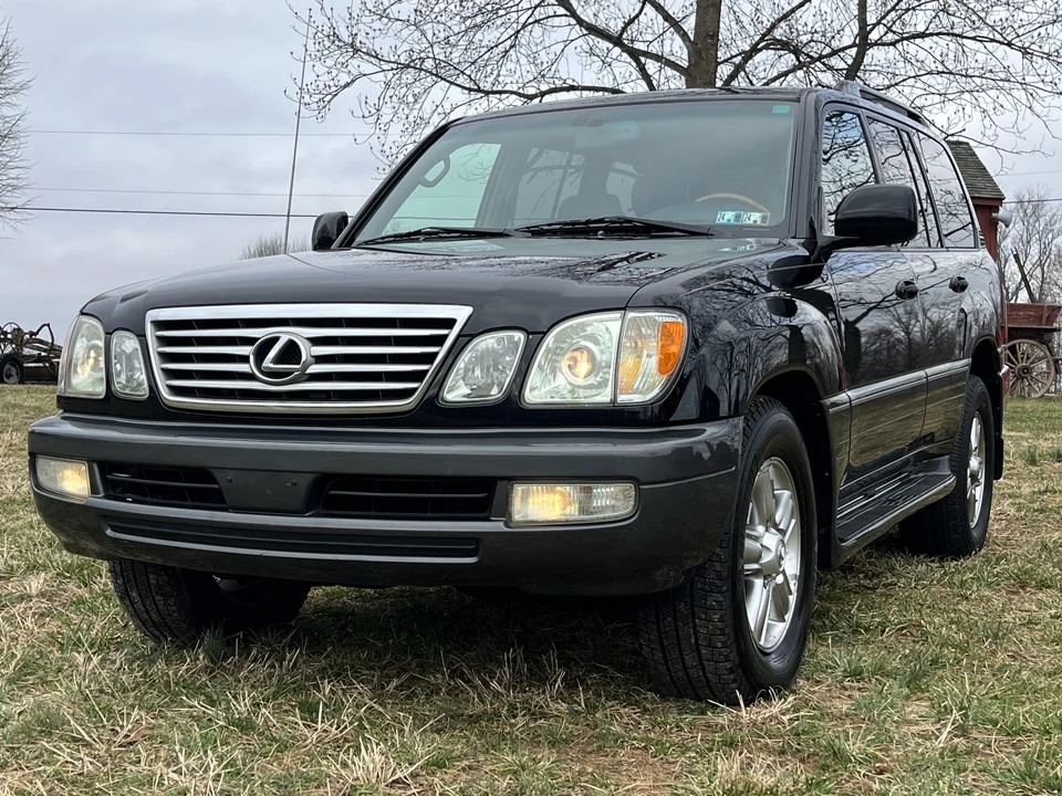 2006 Lexus LX 2nd Gen - Image 2 of 31