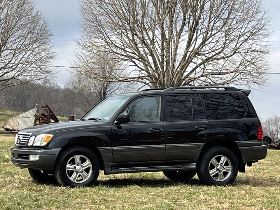 2006 Lexus LX 2nd Gen - Image 9 of 31