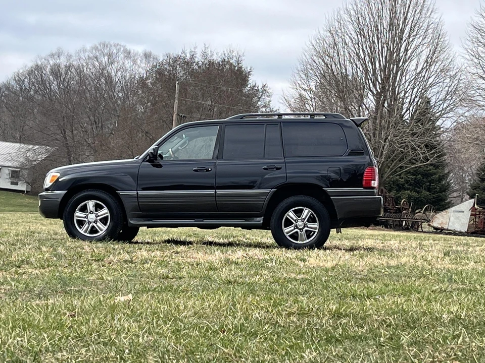 2006 Lexus LX 2nd Gen - Image 13 of 31