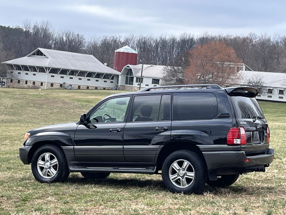 2006 Lexus LX 2nd Gen - Image 15 of 31