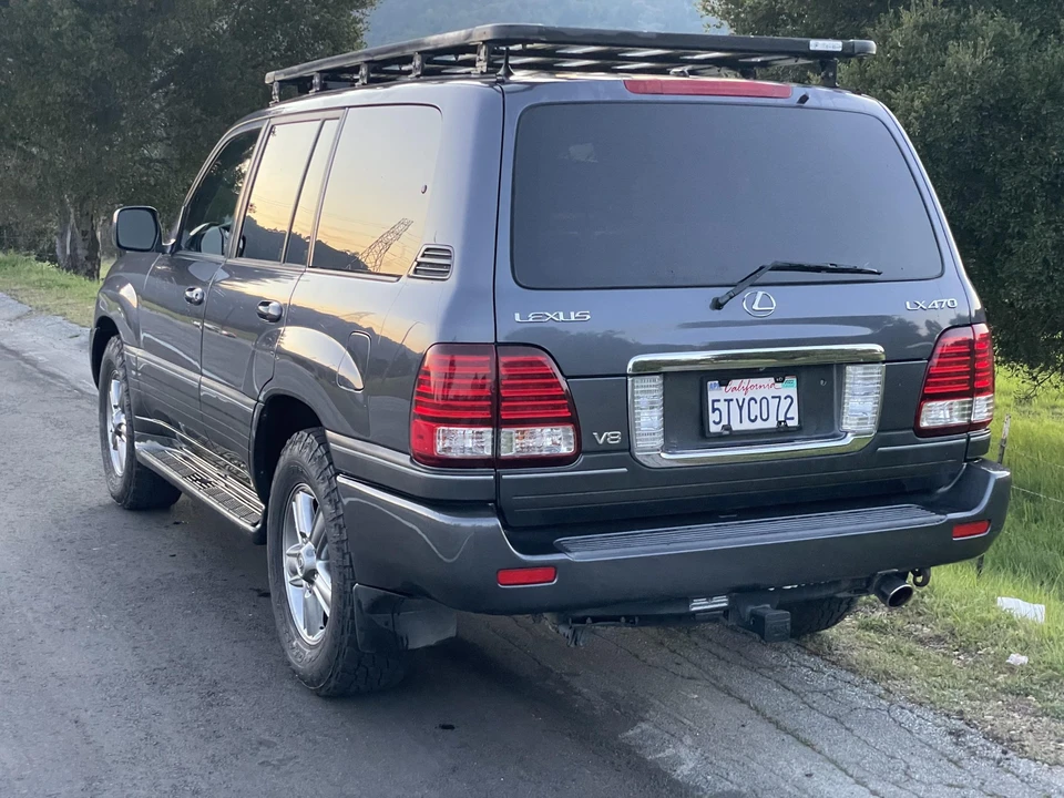 2006 Lexus LX 2nd Gen - Image 15 of 31