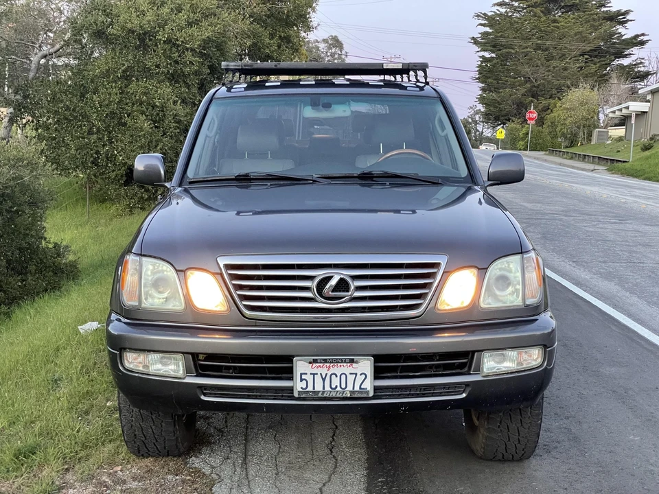 2006 Lexus LX 2nd Gen - Image 6 of 31