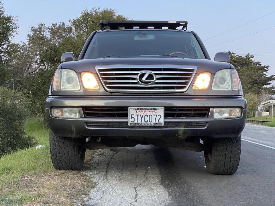 2006 Lexus LX 2nd Gen - Image 5 of 31