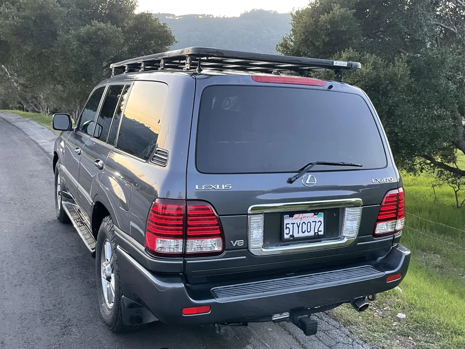 2006 Lexus LX 2nd Gen - Image 16 of 31