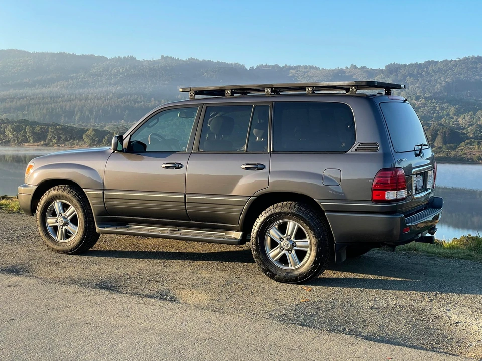 2006 Lexus LX 2nd Gen - Image 22 of 31