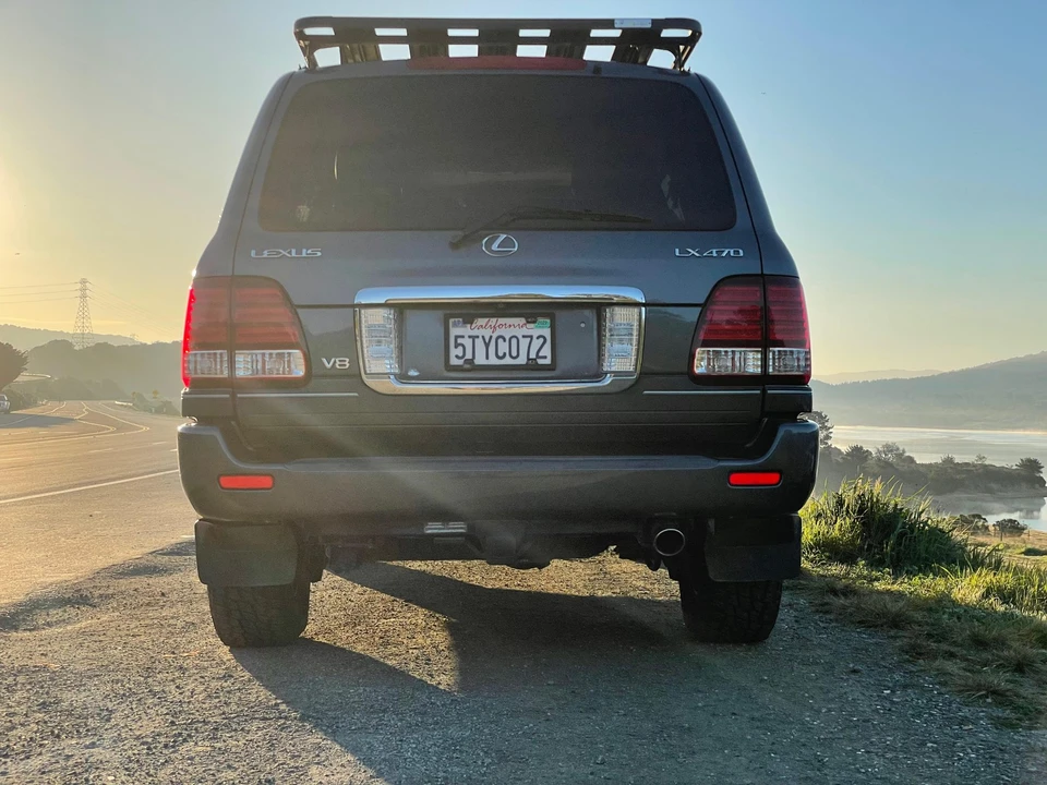 2006 Lexus LX 2nd Gen - Image 13 of 31