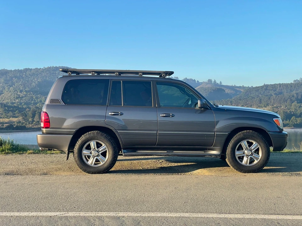 2006 Lexus LX 2nd Gen - Image 8 of 31
