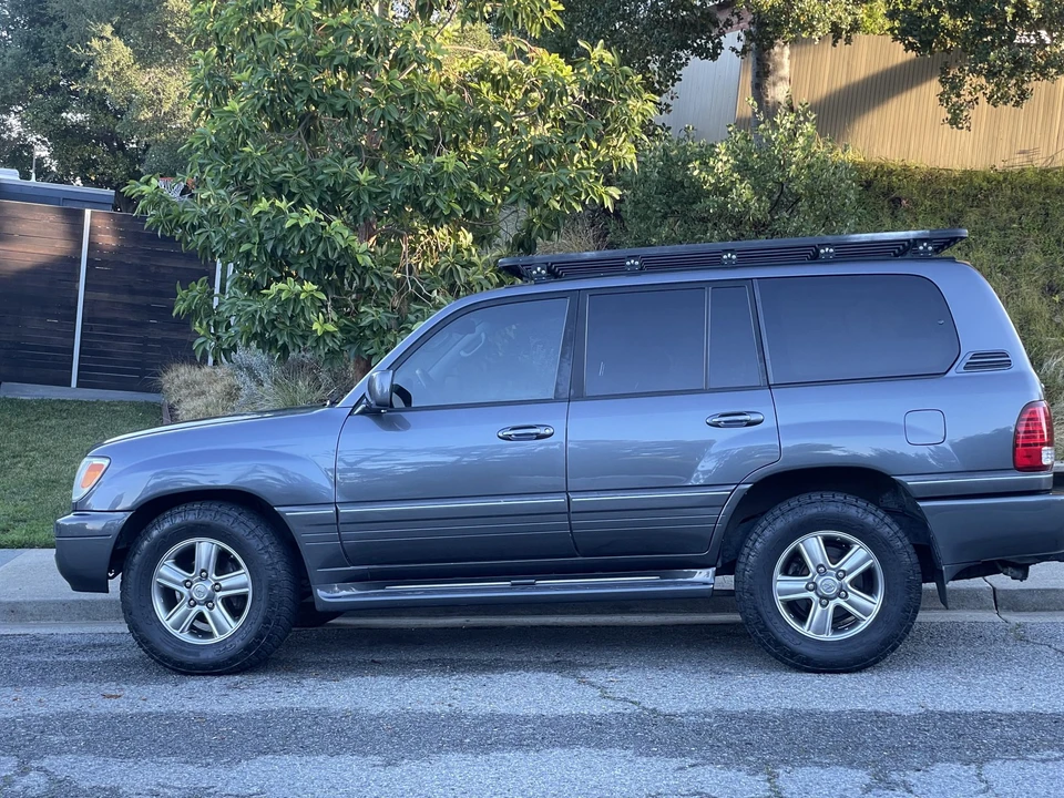 2006 Lexus LX 2nd Gen - Image 31 of 31
