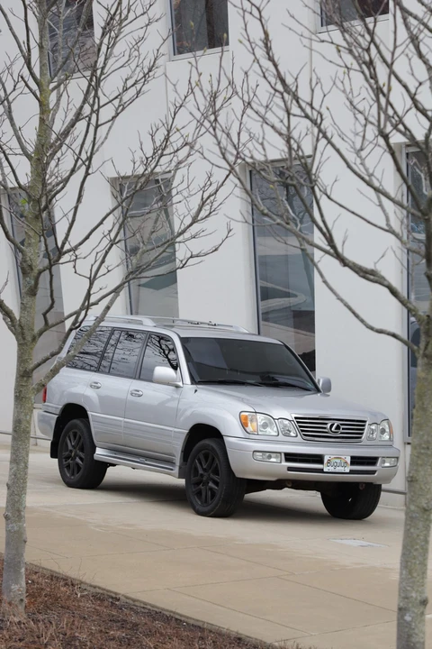 2006 Lexus LX 2nd Gen - Image 21 of 31