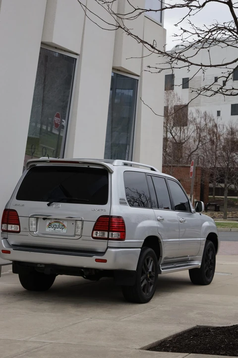 2006 Lexus LX 2nd Gen - Image 29 of 31