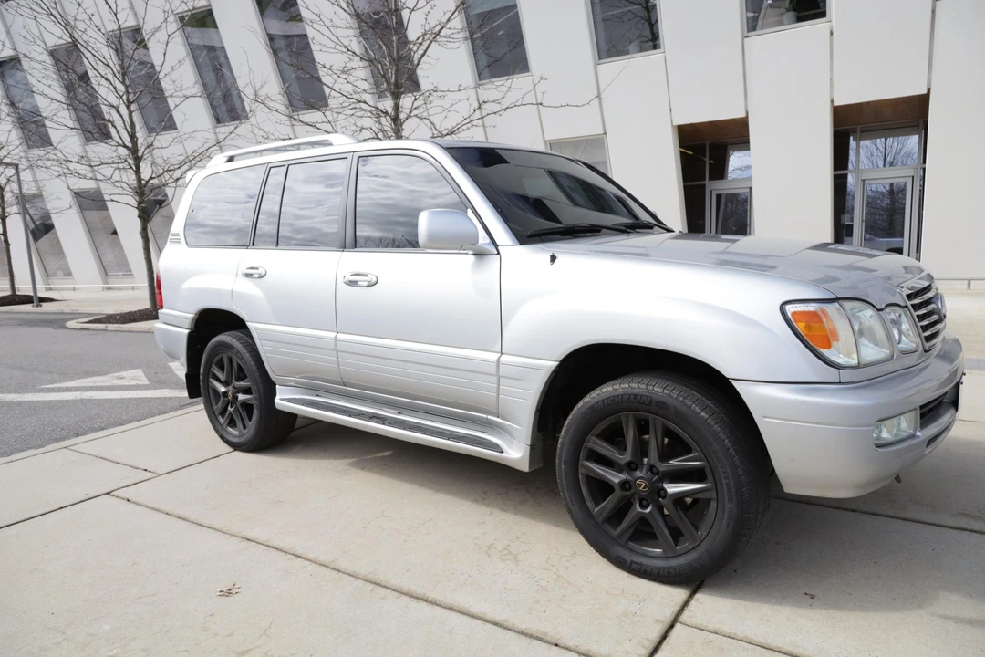 2006 Lexus LX 2nd Gen - Image 24 of 31