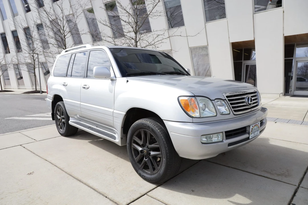 2006 Lexus LX 2nd Gen - Image 22 of 31